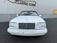 Usata Mercedes E200 136 CV (100 kW) 1994 Bianco Cabrio