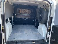 Usata Fiat Doblò Business 119 CV (87 kW) 2021 Bianco Monovolume