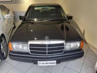 Usata Mercedes 190 109 CV (80 kW) 1992 Nero Berlina