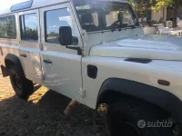 Usata Land Rover Defender 122 CV (89 kW) 2008 Bianco Station wagon