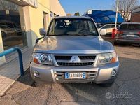 Usata Mitsubishi Pajero 116 CV (85 kW) 2004 Argento SUV