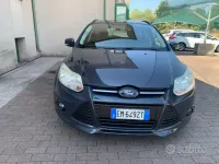 Usata Ford Focus 116 CV (85 kW) 2012 Grigio Station wagon