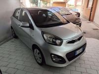 Usata Kia Picanto 68 CV (50 kW) 2012 Argento Utilitaria