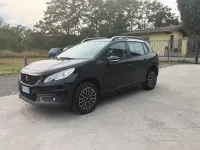 Usata Peugeot 2008 Active 82 CV (60 kW) 2016 Nero SUV