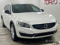 Usata Volvo V60 CC Momentum 150 CV (110 kW) 2017 Bianco Station wagon