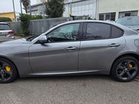 Usata Alfa Romeo Giulia Executive 160 CV (117 kW) 2019 Argento Berlina