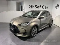 Usata Toyota Yaris Hybrid Lounge 131 CV (96 kW) 2024 Marrone Berlina
