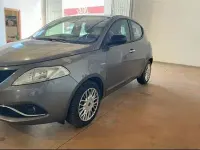 Usata Lancia Ypsilon 95 CV (69 kW) 2017 Grigio Utilitaria