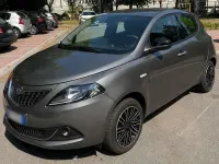 Usata Lancia Ypsilon 69 CV (50 kW) 2023 Grigio Utilitaria