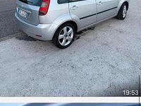 Usata Ford Fiesta 53 CV (38 kW) 2005 Grigio Utilitaria