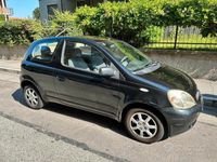 usata Toyota Yaris 1.3 Luna anno 2000