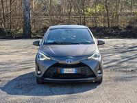 Usata Toyota Yaris Hybrid Business Edition 73 CV (53 kW) 2018 Marrone Berlina