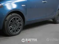 Usata Lancia Ypsilon Gold 70 CV (51 kW) 2023 Blu Utilitaria