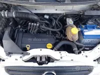 Usata Opel Agila 75 CV (55 kW) 2004 Grigio Monovolume