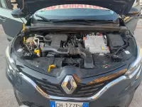 Usata Renault Captur Initiale Paris 140 CV (102 kW) 2021 Blu SUV