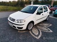 Usata Fiat Punto Dynamic 69 CV (50 kW) 2006 Bianco Utilitaria