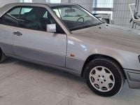 Usata Mercedes E200 136 CV (100 kW) 1995 Argento Coupé
