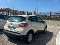 Usata Renault Captur 90 CV (66 kW) 2015 Beige SUV