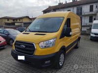 Usata Ford Transit Trend 131 CV (96 kW) 2021 Giallo / pastello Berlina