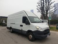 Usata Iveco Daily 170 CV (125 kW) 2013 Bianco(met.) Berlina
