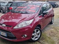 Usata Ford Fiesta Titanium 96 CV (70 kW) 2010 Rosso Utilitaria