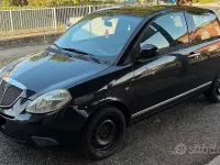 Usata Lancia Ypsilon 75 CV (55 kW) 2011 Nero Utilitaria