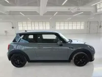 Usata Mini Cooper SE Classic 75 kW (102 CV) 2022 Grigio Utilitaria