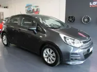 Usado Kia Rio Active 90 HP (66 kW) 2016 Cinzento Citadino