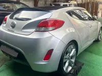 Usata Hyundai Veloster 140 CV (102 kW) 2011 Argento Utilitaria