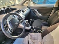 Usata Toyota Verso 126 CV (92 kW) 2012 Grigio Monovolume