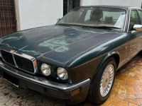Usata Jaguar XJ12 311 CV (228 kW) 1994 Verde Berlina