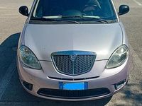 Begagnad Lancia Ypsilon 2010 Halvkombi