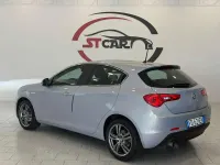 Usata Alfa Romeo Giulietta Super 120 CV (88 kW) 2016 Argento Utilitaria