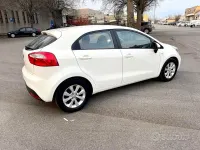 Second-hand Kia Rio EX 85 CP (62 kW) 2014 Alb Berlinǎ