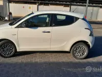 Usata Lancia Ypsilon 85 CV (62 kW) 2013 Utilitaria