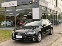 Käytetty Audi A3 Business 110 HP (80 kW) 2017 Musta Sedan