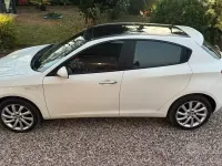 Usata Alfa Romeo Giulietta 105 CV (77 kW) 2013 Bianco Utilitaria