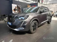 Usata Peugeot 2008 Allure 101 CV (74 kW) 2023 Grigio SUV