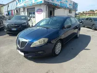 Begagnad Lancia Delta 120 HK (88 kW) 2008 Blå Halvkombi