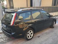 Usata Ford Focus 110 CV (80 kW) 2010 Nero Station wagon