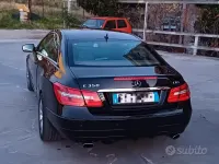 Usata Mercedes E350 231 CV (169 kW) 2009 Nero Coupé