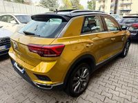 Usata VW T-Roc Advance 150 CV (110 kW) 2019 Giallo SUV