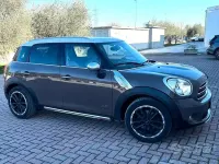 Usata Mini Countryman 122 CV (89 kW) 2014 Marrone SUV