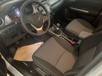 Usata Suzuki Vitara Cool 129 CV (94 kW) 2024 Argento SUV