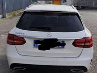 Usado Mercedes 220 AMG line 170 CV (125 kW) 2017 Blanco Familiar