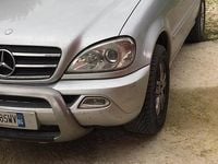 Usata Mercedes ML270 163 CV (119 kW) 2003 Grigio SUV