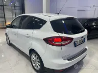 Usata Ford C-MAX Titanium 120 CV (88 kW) 2016 Bianco Monovolume