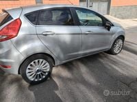 Usata Ford Fiesta Titanium 90 CV (66 kW) 2009 Grigio Berlina