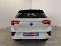 Usata VW T-Roc R-line 110 CV (80 kW) 2023 Grigio SUV