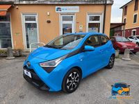 Usata Toyota Aygo 72 CV (52 kW) 2018 Blu Utilitaria